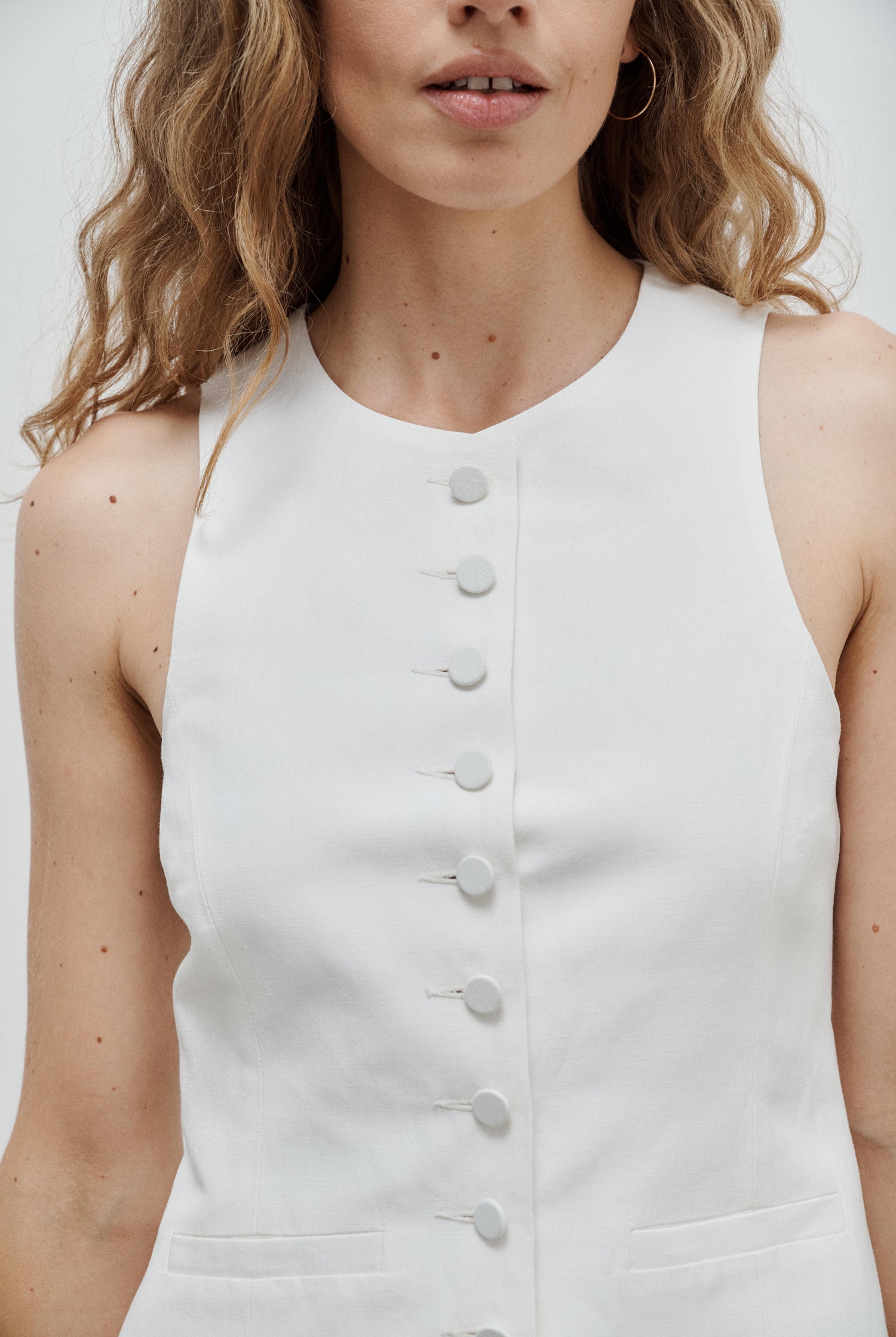 gilet veston de tailleur femme toile de lin et soie blanc cassé Made in France par Facettes Studio