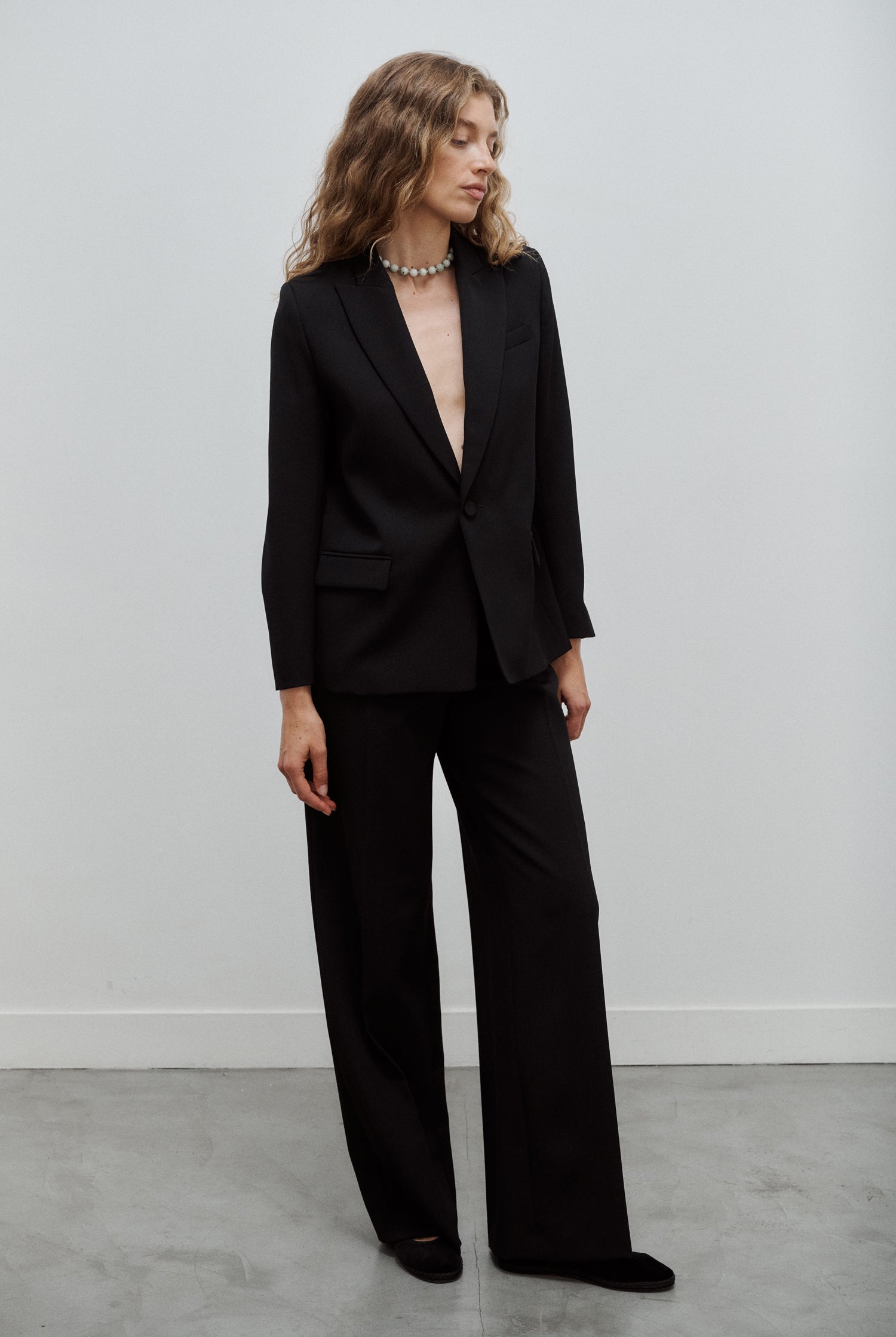 veste blazer Lauren Gabardine noire made in France par Facettes Studio