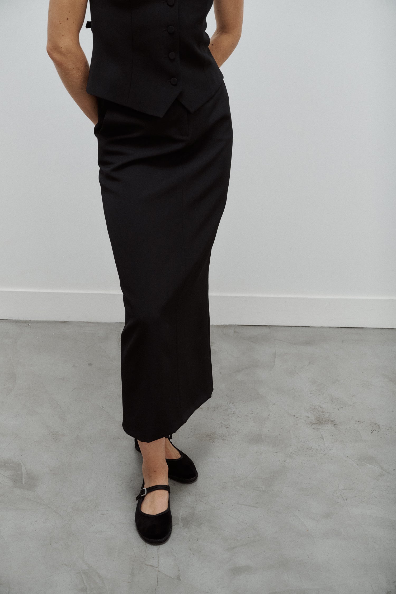 jupe longue tailleur en gabardine de laine noire Made in France par Facettes Studio