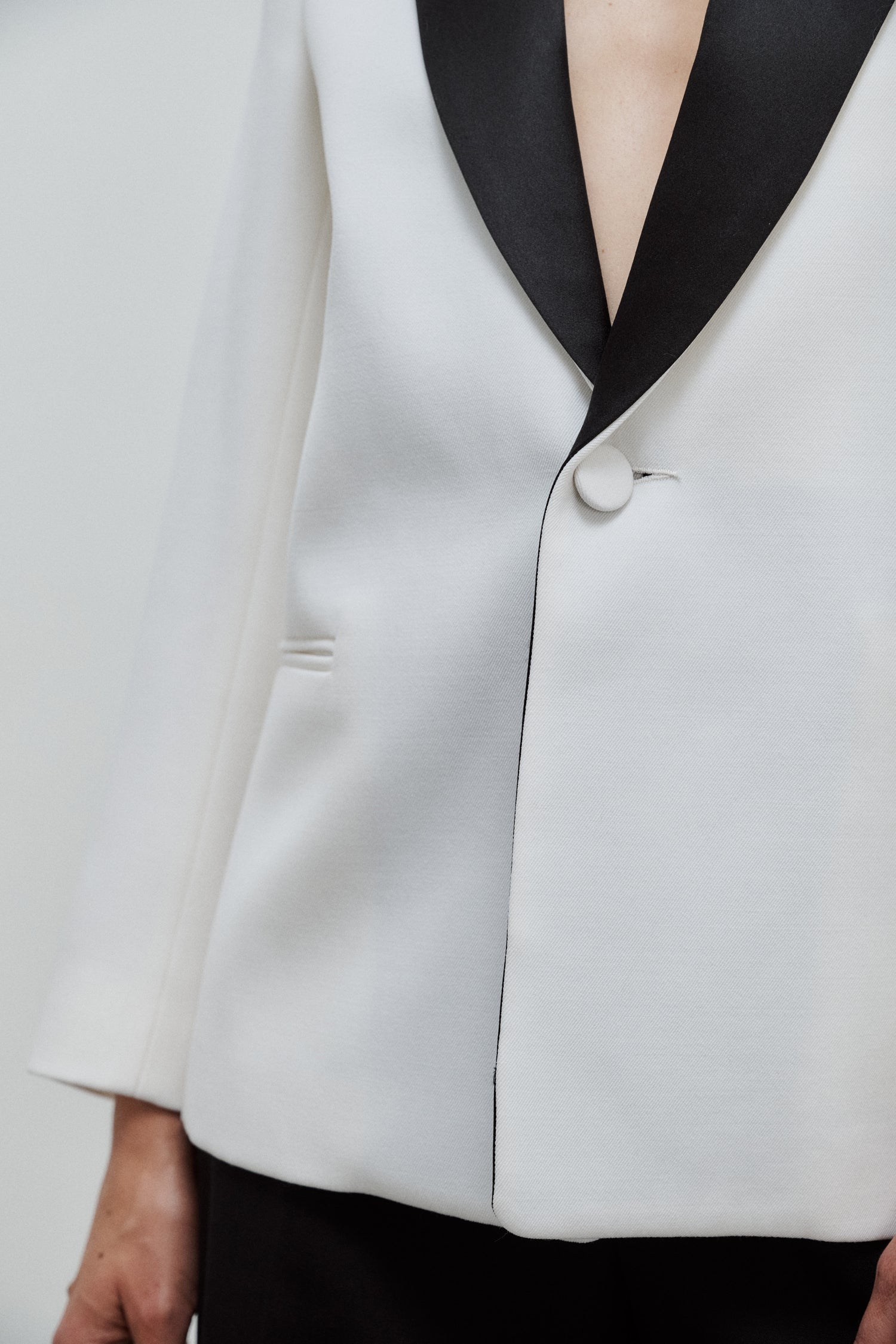 veste smoking femme blanc et noir Made in France par Facettes Studio